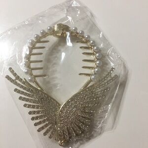 Angel wings claw clip for hair bun